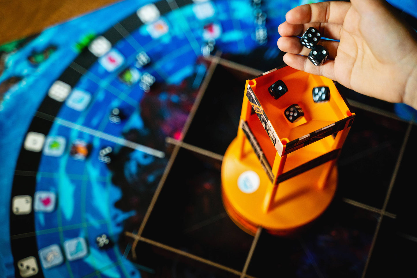 The SPILL: A Cooperative Strategy Game to Save the Sea Life